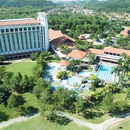 Nilai Springs Resort Hotel Экстерьер фото