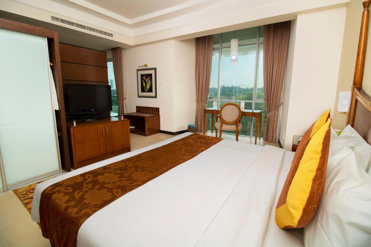 Nilai Springs Resort Hotel Экстерьер фото
