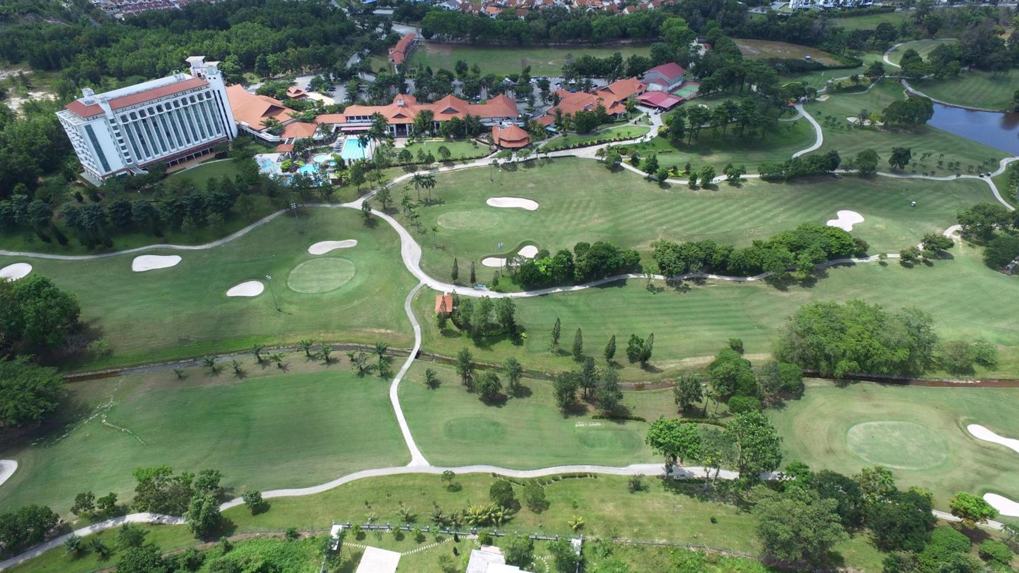 Nilai Springs Resort Hotel Экстерьер фото