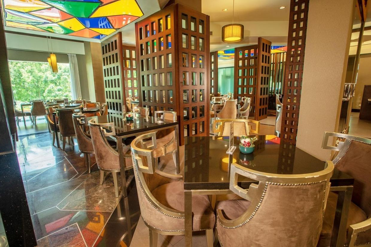 Nilai Springs Resort Hotel Экстерьер фото