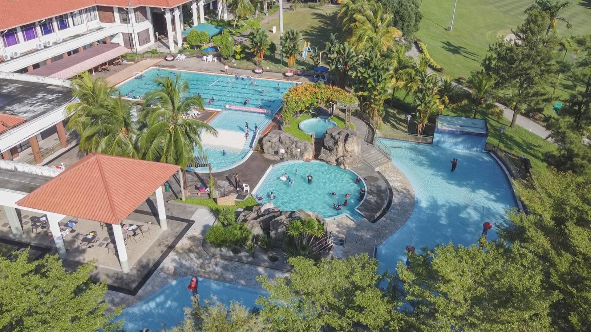 Nilai Springs Resort Hotel Экстерьер фото
