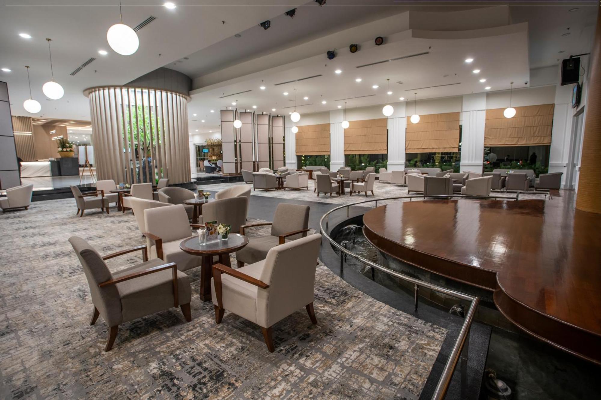 Nilai Springs Resort Hotel Экстерьер фото