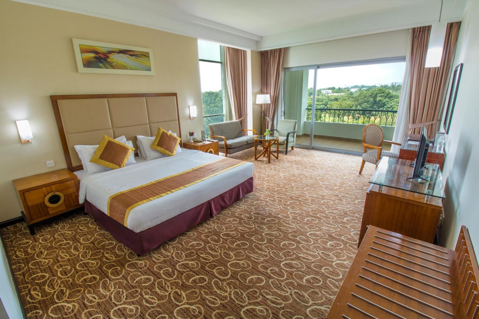 Nilai Springs Resort Hotel Экстерьер фото